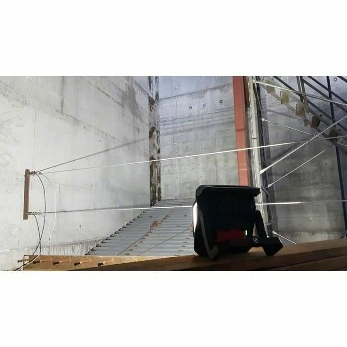 Zseblámpa LED BOSCH 0601446800 18 V